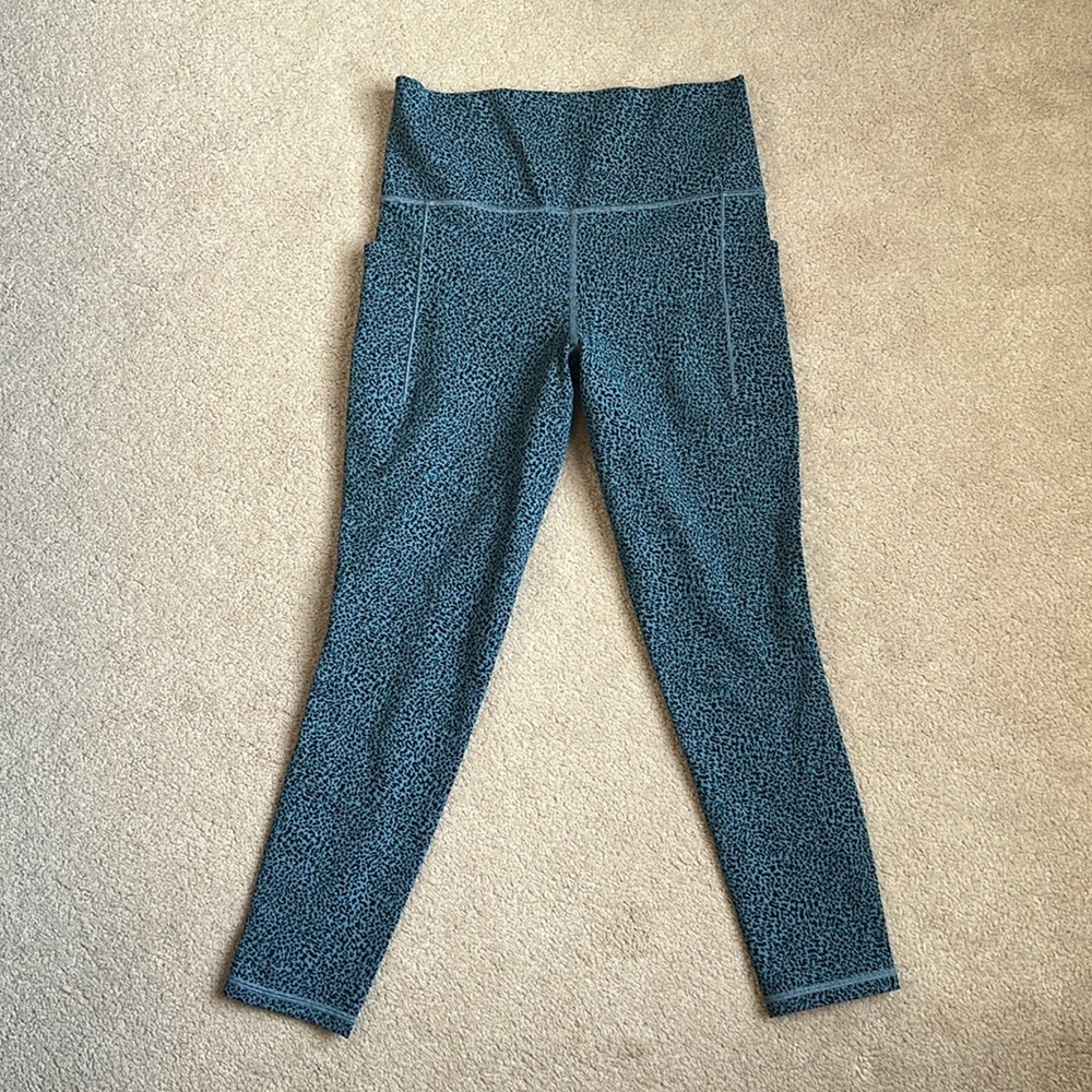 Athleta Salutation Stash II Textured Cropped Leggings - NWOT - Small